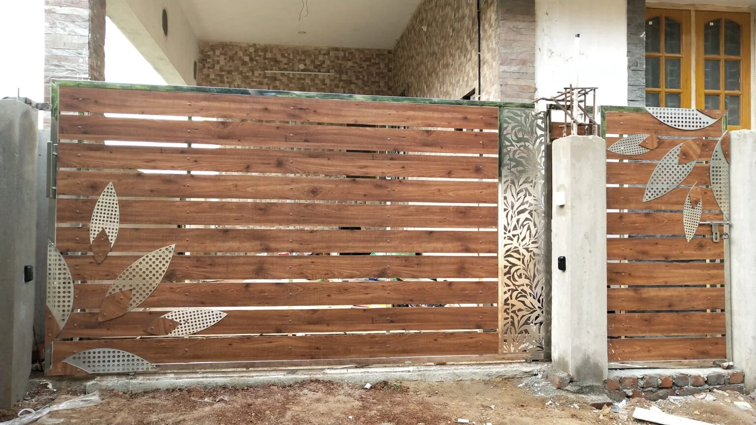 Automatic HPL Sliding Gate