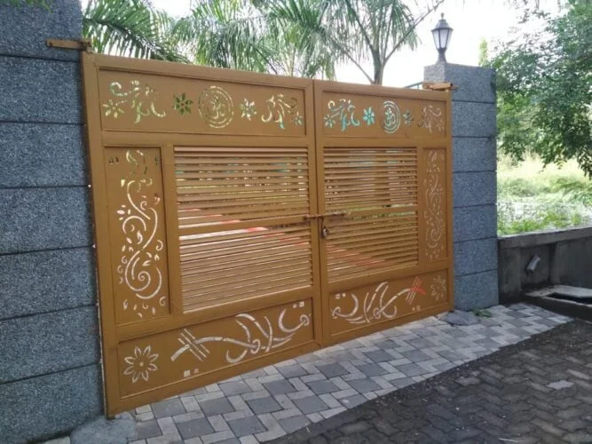 metal swing gate