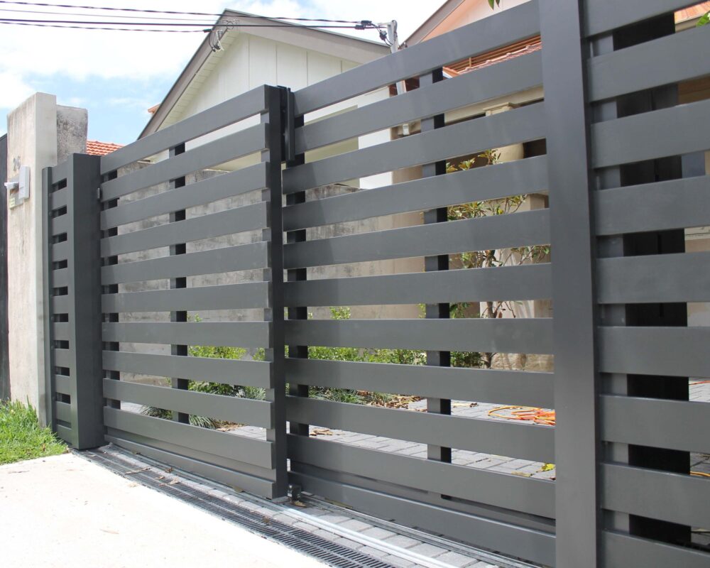 4 Panel Telescopic Gate