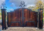 High Quality Brown Teak Wood with Wrought Iron Main Gate